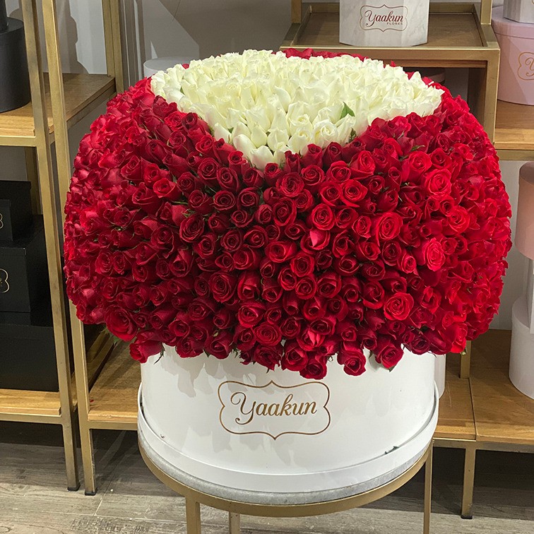 Caja circular blanca de 1000 rosas maxi esfera mi amor