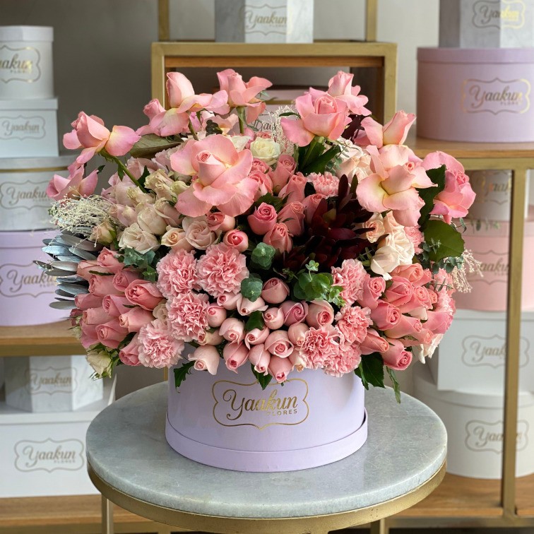 Caja circular lila amor rosa & safari