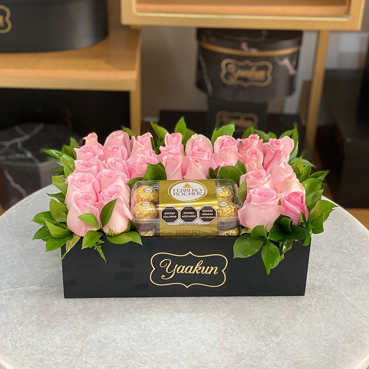 Caja negra de chocolates ferrero rosa pink