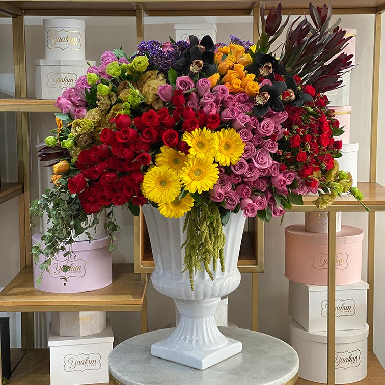 Diseño floral en copa romana amanecer