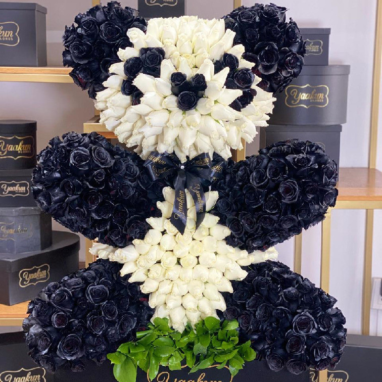 Oso panda de 1000 rosas