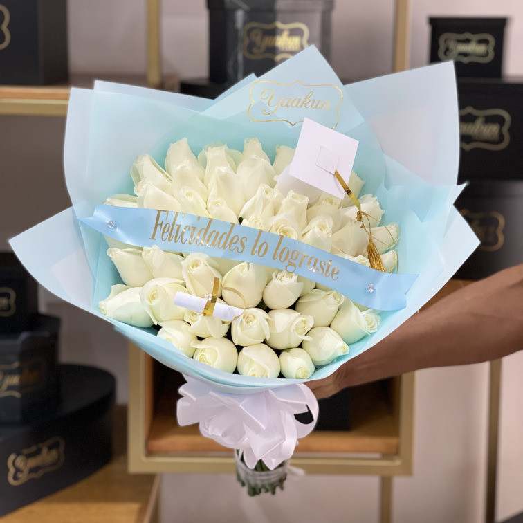 Ramo de 36 rosas blancas congratulations
