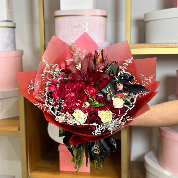 Ramo en tonos rojos y tintos