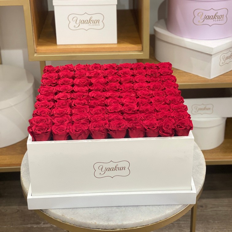 Rosas eternas en maxi caja cuadrada con rosa roja